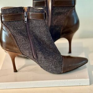CLAUDIA CIUTI leather and grey wool badazz booties made in Italy. Sz 7